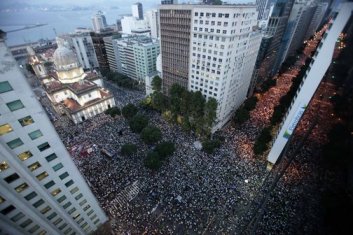 brasil-protesto-rio-de-janeiro-20130620-04-size-598
