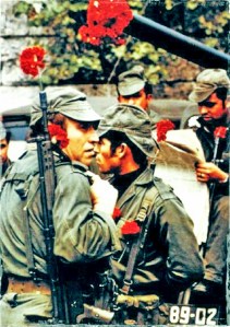 A  REVOLUÇÃO DOS CRAVOS